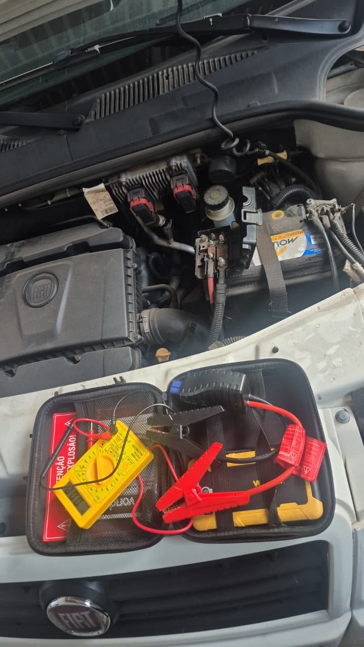 Equipamentos para auxílio de bateria automotiva